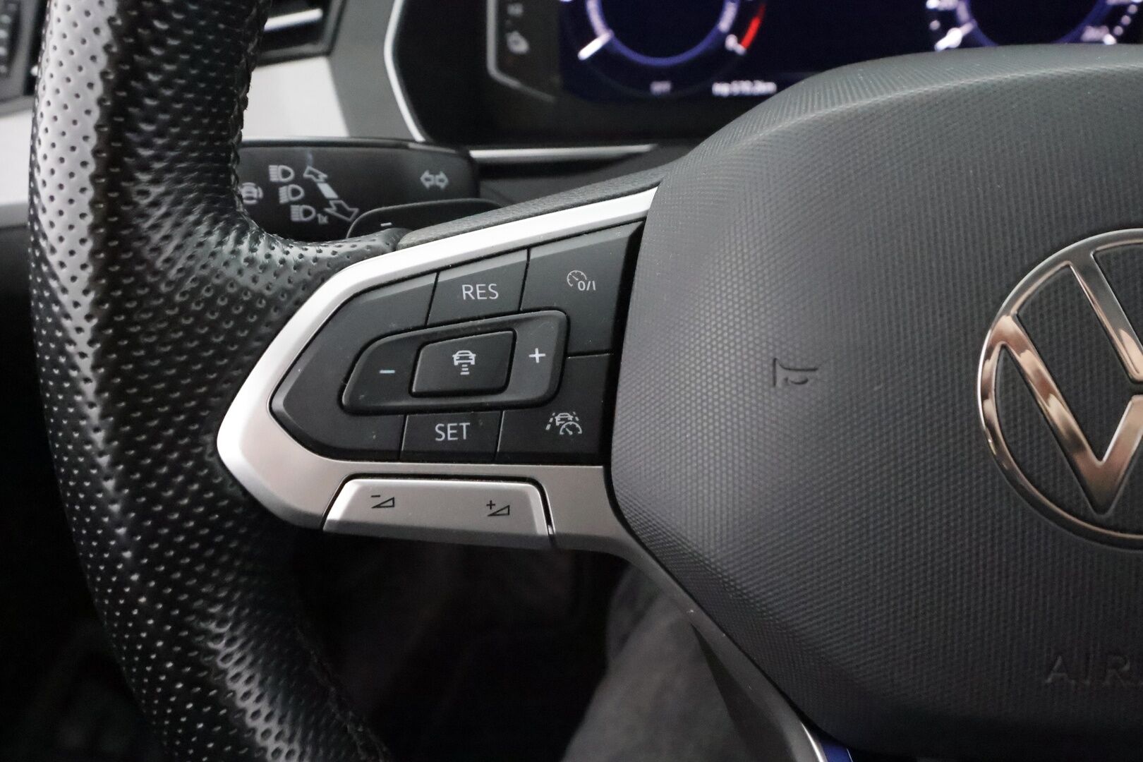 Volkswagen Passat 2021 Variant GTE Business Plug-In Hybrid 160 kW DSG-automaatti - | ACC | Koukku | Webasto | Digimittaristo | Nahka-alcantara | P.kamera | Navi | Lane Assist | App-Connect | LED | Lämm. ratti | 2x renkaat aluin | 