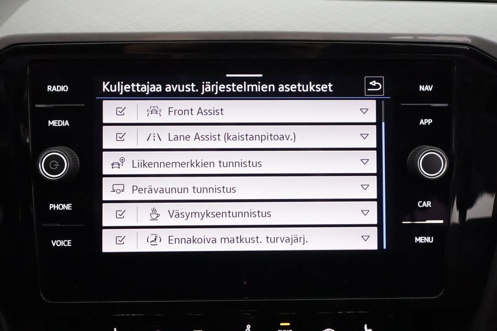 Volkswagen Passat 2021 Variant GTE Business Plug-In Hybrid 160 kW DSG-automaatti - | ACC | Koukku | Webasto | Digimittaristo | Nahka-alcantara | P.kamera | Navi | Lane Assist | App-Connect | LED | Lämm. ratti | 2x renkaat aluin | 