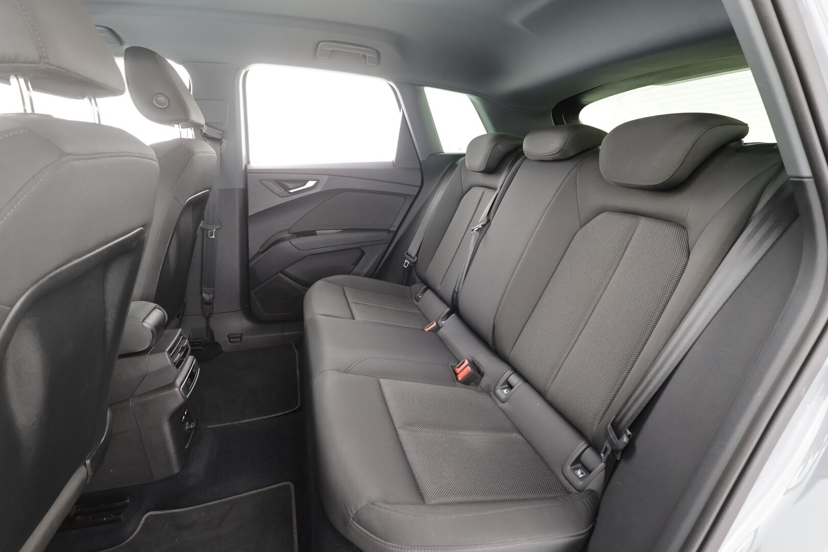 Audi Q4 e-tron 2023 40 e-tron - | ACC | ILP | P.Kamera | LED | Apple&Android |1.Om Suomi-auto | Kahdet Renkaat |