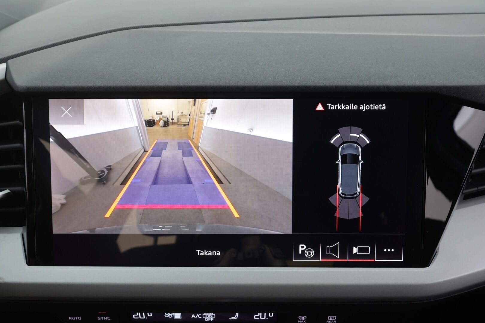 Audi Q4 e-tron 2023 40 e-tron - | ACC | ILP | P.Kamera | LED | Apple&Android |1.Om Suomi-auto | Kahdet Renkaat |