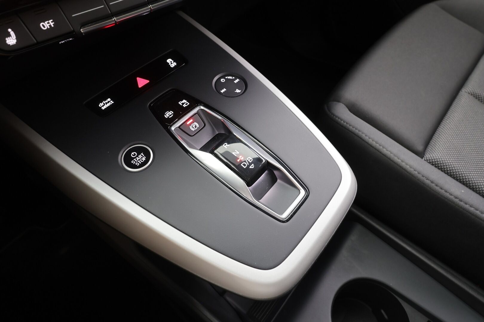 Audi Q4 e-tron 2023 40 e-tron - | ACC | ILP | P.Kamera | LED | Apple&Android |1.Om Suomi-auto | Kahdet Renkaat |