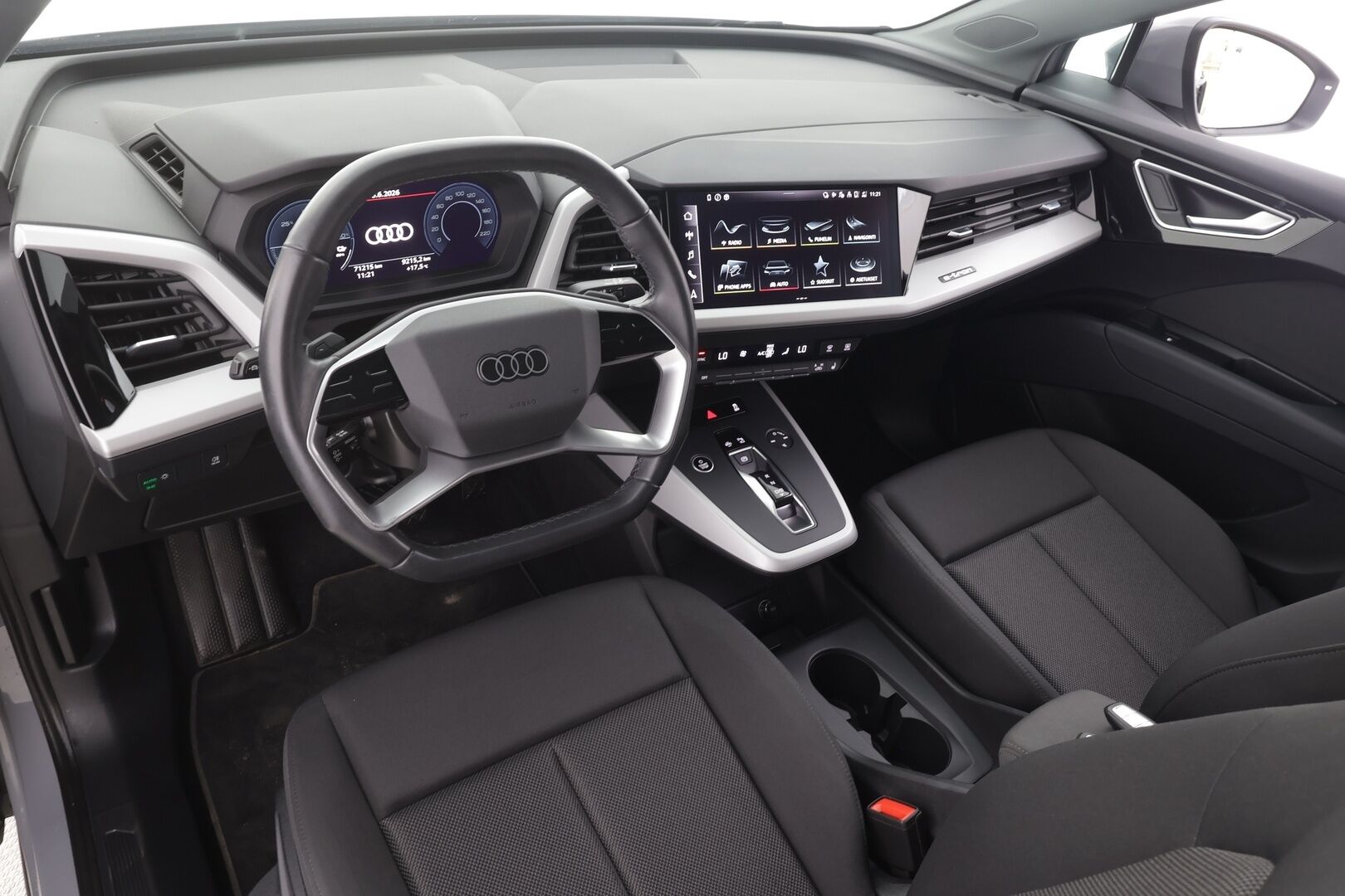 Audi Q4 e-tron 2023 40 e-tron - | ACC | ILP | P.Kamera | LED | Apple&Android |1.Om Suomi-auto | Kahdet Renkaat |