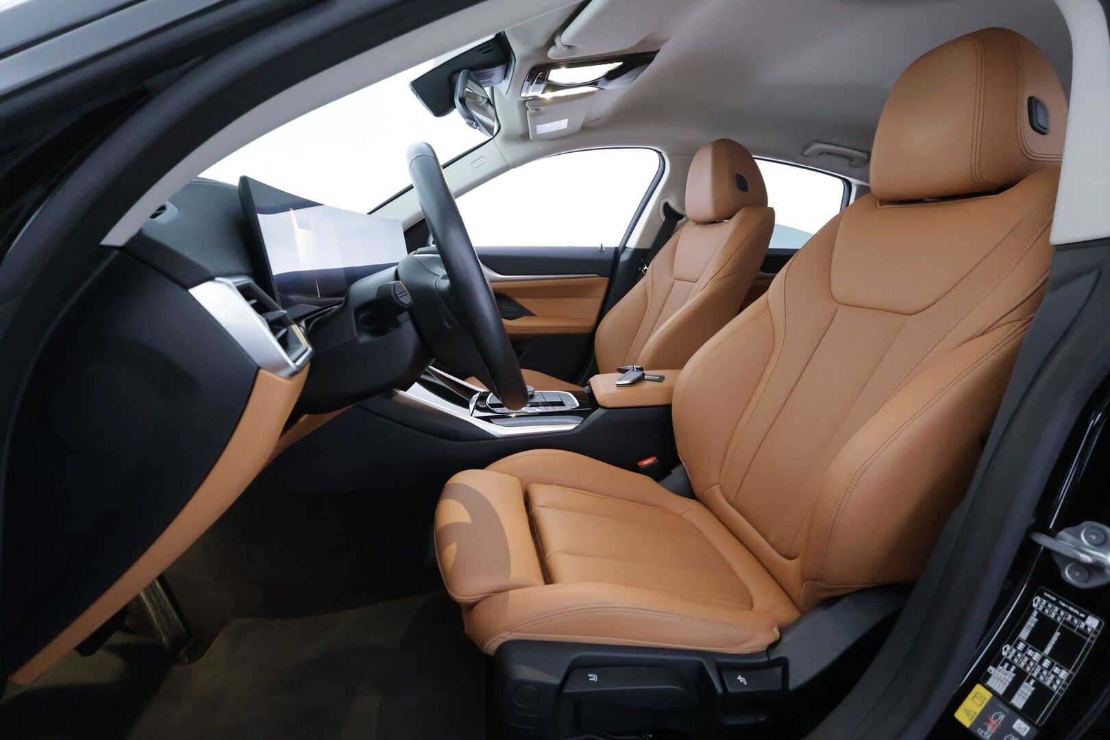 BMW i4 2024 eDrive35 - | ACC | Koukku | Lisälämmitin | LED | P.Kamera | Sporttinahat | Ratinlämmitys | Navi | Widescreen | Apple&Android | 1.Om Suomi-auto | Kahdet Renkaat | Merkkihuollettu |
