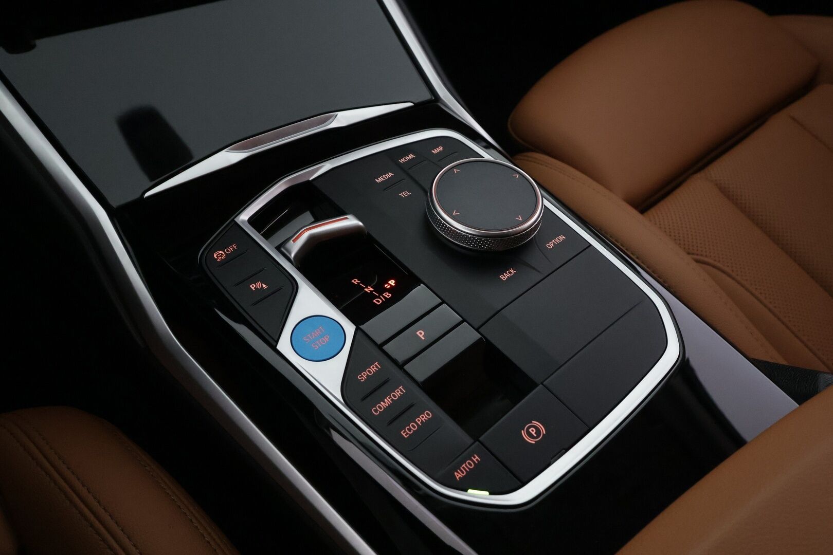 BMW i4 2024 eDrive35 - | ACC | Koukku | Lisälämmitin | LED | P.Kamera | Sporttinahat | Ratinlämmitys | Navi | Widescreen | Apple&Android | 1.Om Suomi-auto | Kahdet Renkaat | Merkkihuollettu |