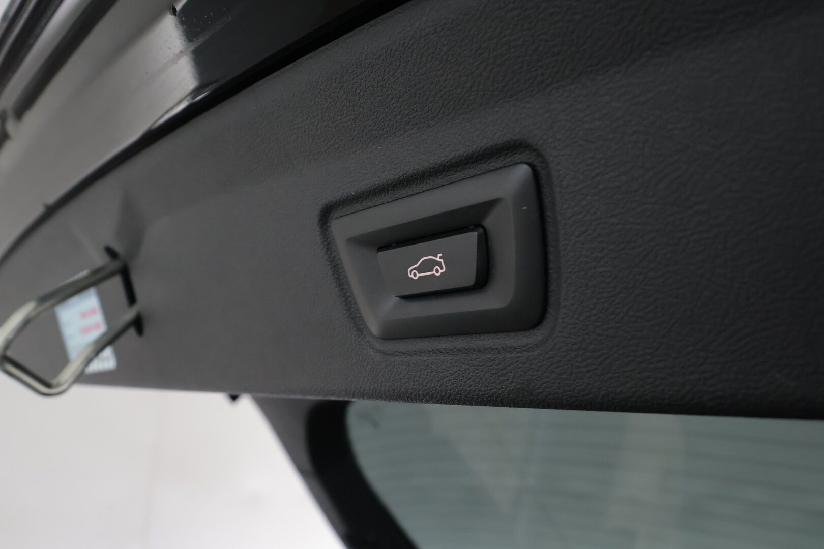 BMW i4 2024 eDrive35 - | ACC | Koukku | Lisälämmitin | LED | P.Kamera | Sporttinahat | Ratinlämmitys | Navi | Widescreen | Apple&Android | 1.Om Suomi-auto | Kahdet Renkaat | Merkkihuollettu |