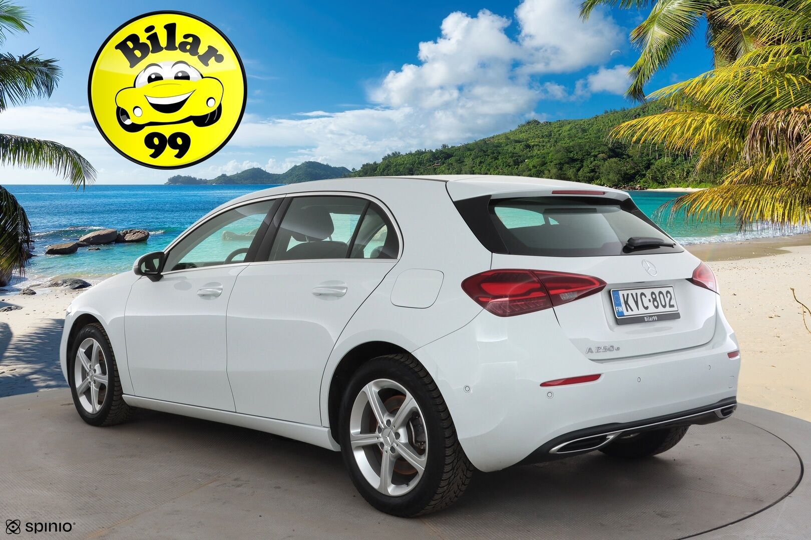 Mercedes-Benz A 2023 250 e A * Distronic / LED / P.Kamera / Sportpenkki / Widescreen / Navi * - Suomi-auto / 2x Latauskaapelit / Kahdet renkaat aluvanteilla