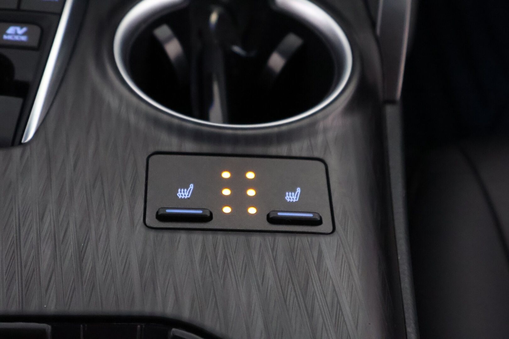Toyota Camry 2023 2,5 Hybrid Style * Suomiauto / Adapt.Vakkari / Nahkasisusta / Sähköpenkit / Adapt.LED / Peruutuskamera - Juuri tullut Tampereelle! / Bi-LED / Supervarusteet!