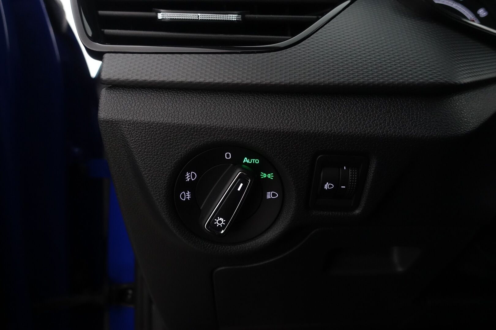 Skoda Scala 2023 1.0 TSI 110 Ambition DSG Autom. * Suomi-auto / Lohkolämmitin / Apple&Android * - HULLUT AVAJAISHULINAT KORKOTARJOUS 3,29 %