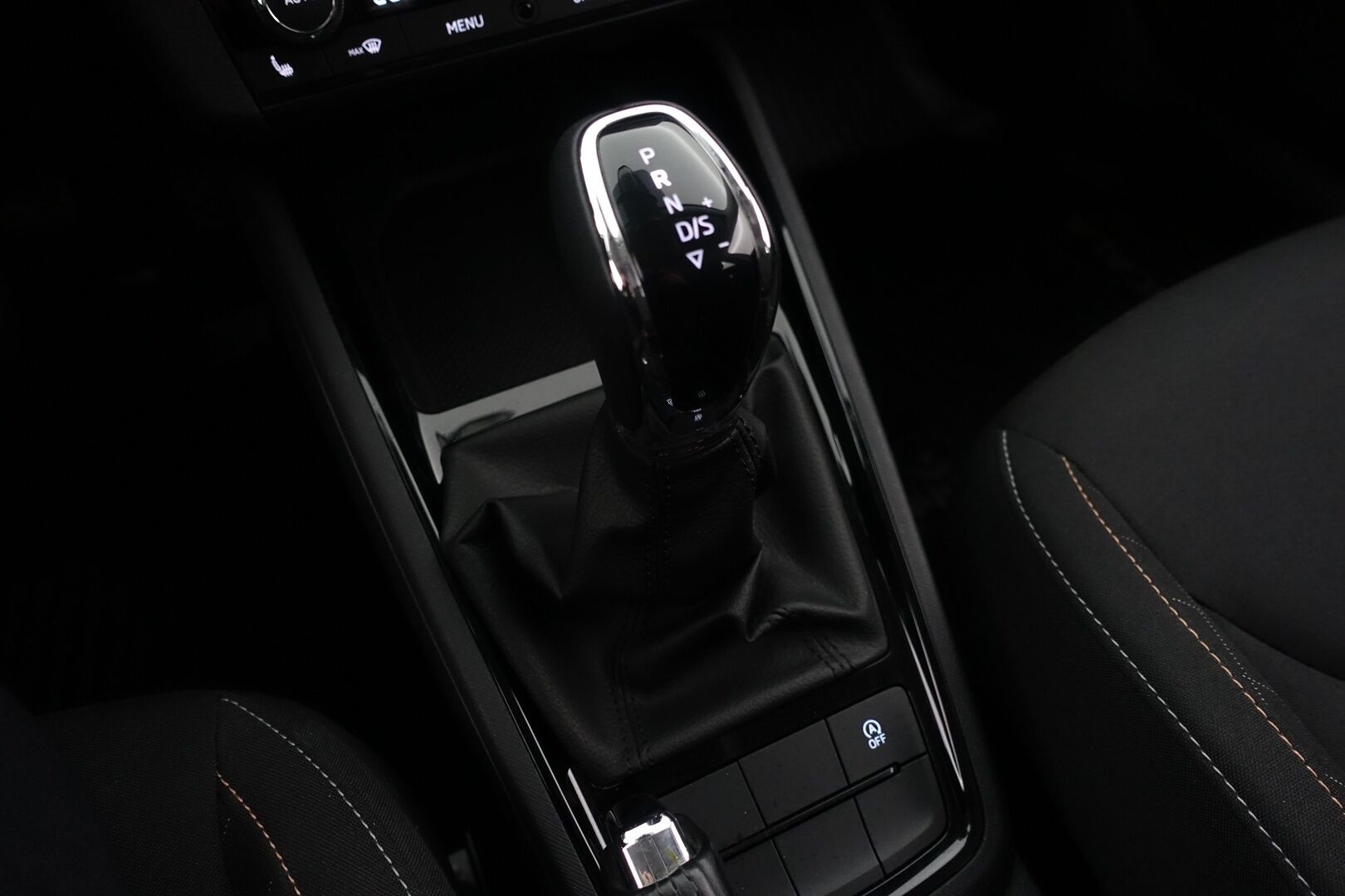 Skoda Scala 2023 1.0 TSI 110 Ambition DSG Autom. * Suomi-auto / Lohkolämmitin / Apple&Android * - HULLUT AVAJAISHULINAT KORKOTARJOUS 3,29 %