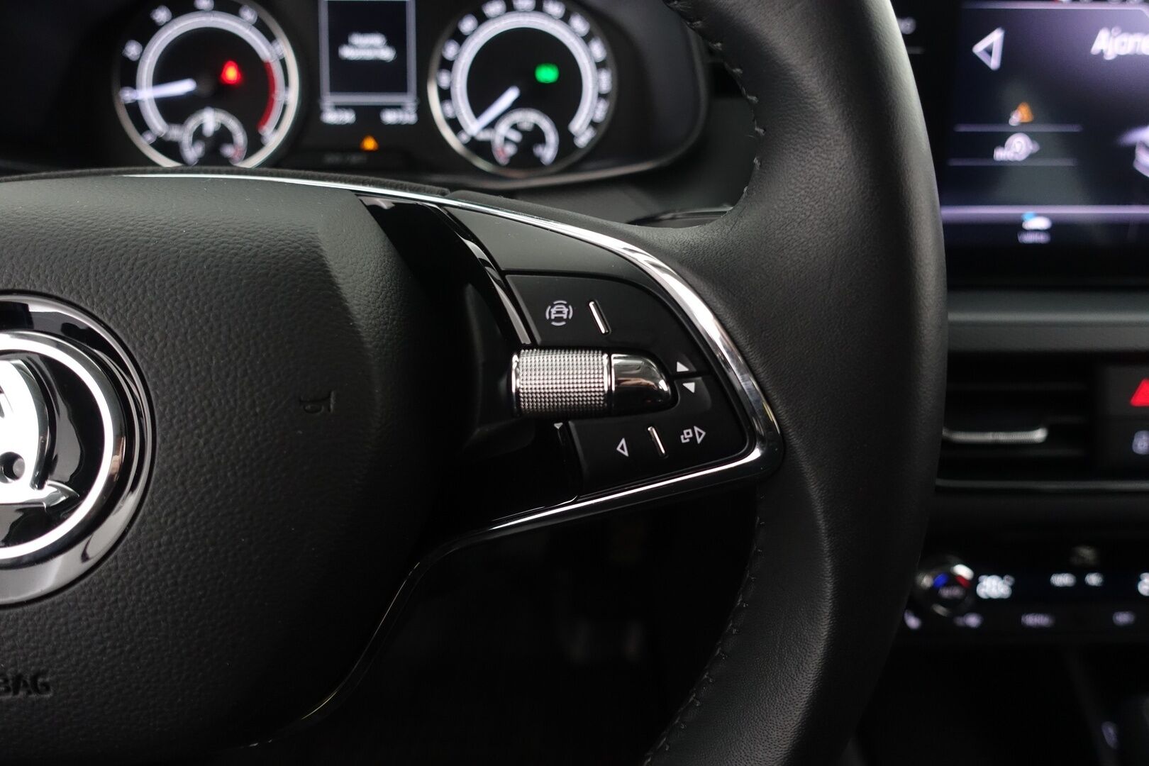 Skoda Scala 2023 1.0 TSI 110 Ambition DSG Autom. * Suomi-auto / Lohkolämmitin / Apple&Android * - HULLUT AVAJAISHULINAT KORKOTARJOUS 3,29 %