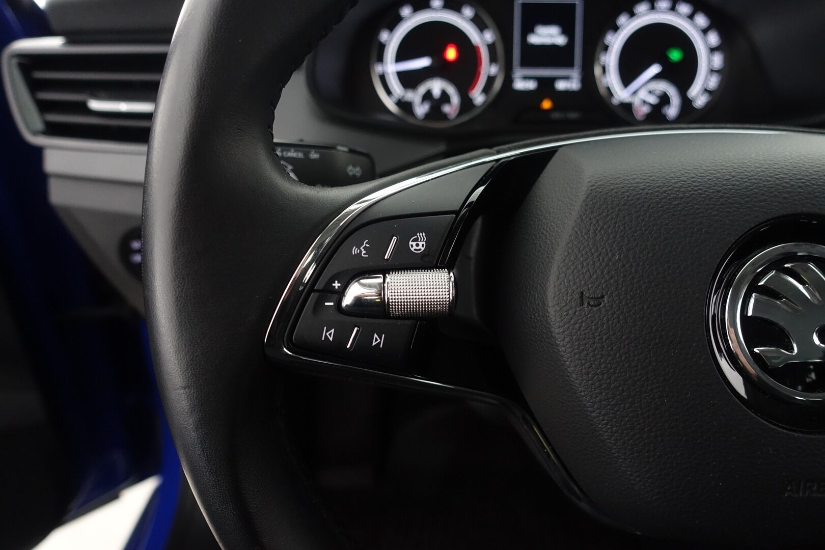 Skoda Scala 2023 1.0 TSI 110 Ambition DSG Autom. * Suomi-auto / Lohkolämmitin / Apple&Android * - HULLUT AVAJAISHULINAT KORKOTARJOUS 3,29 %