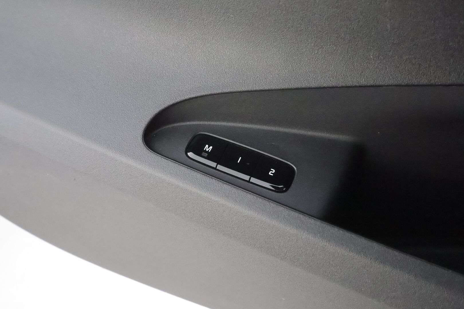 Polestar 2 2023 Standard Range Single Motor, 170kW, 69kWh - | ACC | Lisälämmitin | High performance audio | Muistipenkki | LED | 360-Kamera | Apple&Android | 1.Om suomi-auto | Kahdet Renkaat | Merkkihuollettu |