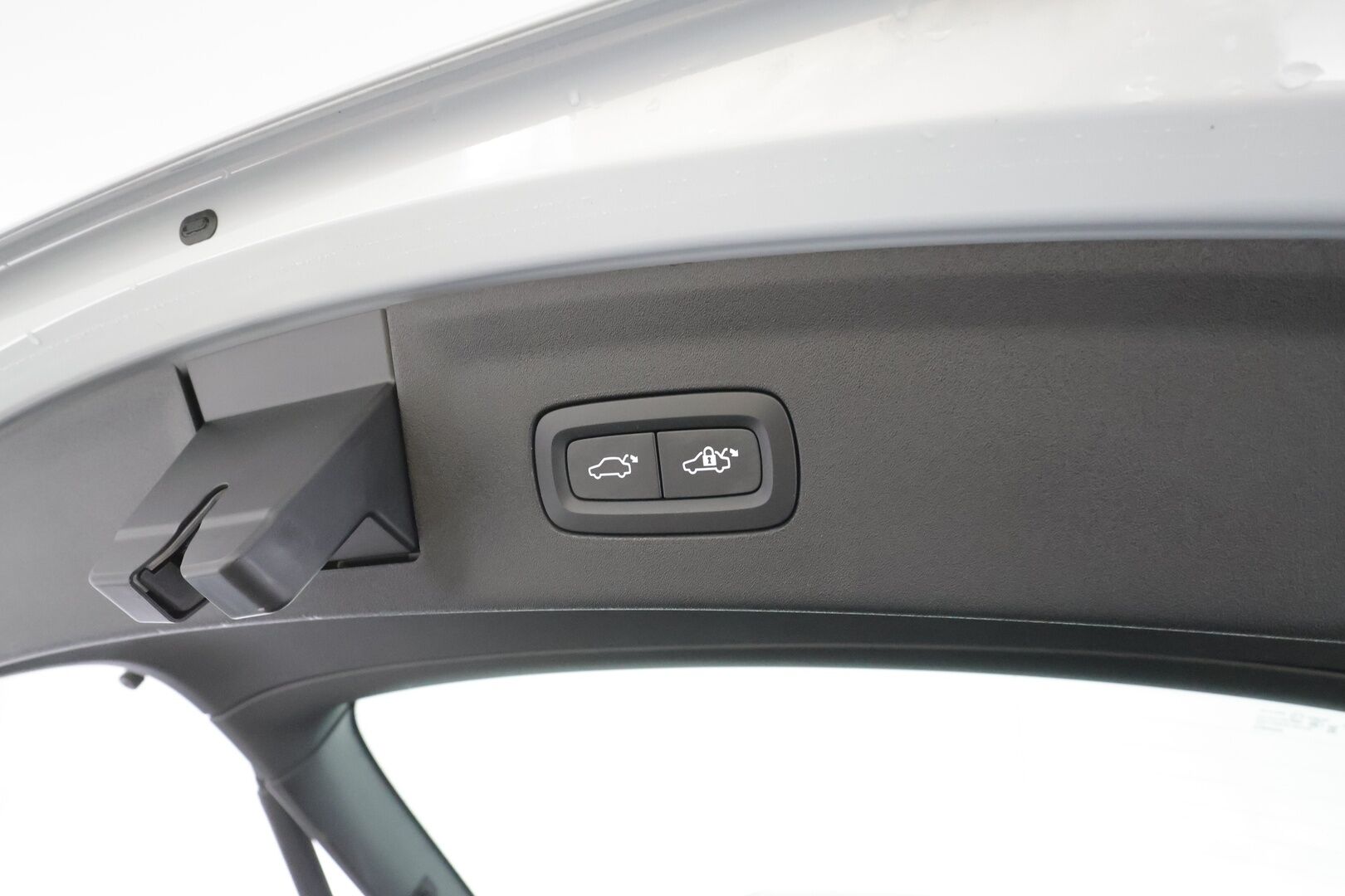 Polestar 2 2023 Standard Range Single Motor, 170kW, 69kWh - | ACC | Lisälämmitin | High performance audio | Muistipenkki | LED | 360-Kamera | Apple&Android | 1.Om suomi-auto | Kahdet Renkaat | Merkkihuollettu |