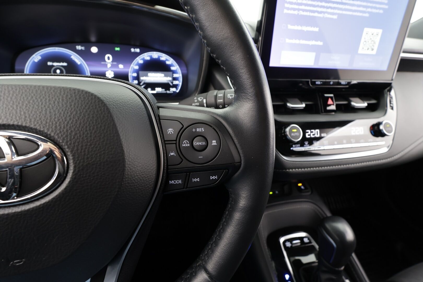 Toyota Corolla 2023 Touring Sports 1,8 Hybrid Launch Edition * ACC / P.kamera / LED / Navi / KeylessGo / Sähköluukku / Facelift / Puolinahat * - Suomi-auto / Kahdet renkaat aluvanteilla / Merkkihuollettu* - HULLUT BLACKWEEK JATKOT - KORKOTARJOUS 2,49%