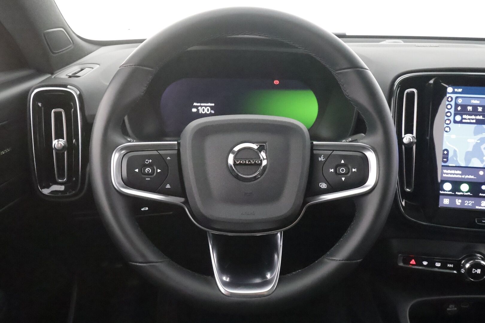 Volvo C40 2023 Recharge Twin Ultimate aut - | ILP | Koukku | ACC | Lasikatto | H&K | 360 | Sporttipenkki Muistilla | Pixel-LED | Navi | Kaistavahti | Keyless | 1-om Suomi-auto | 2x Latauskaapelit | Kahdet renkaat | Merkkihuollot |