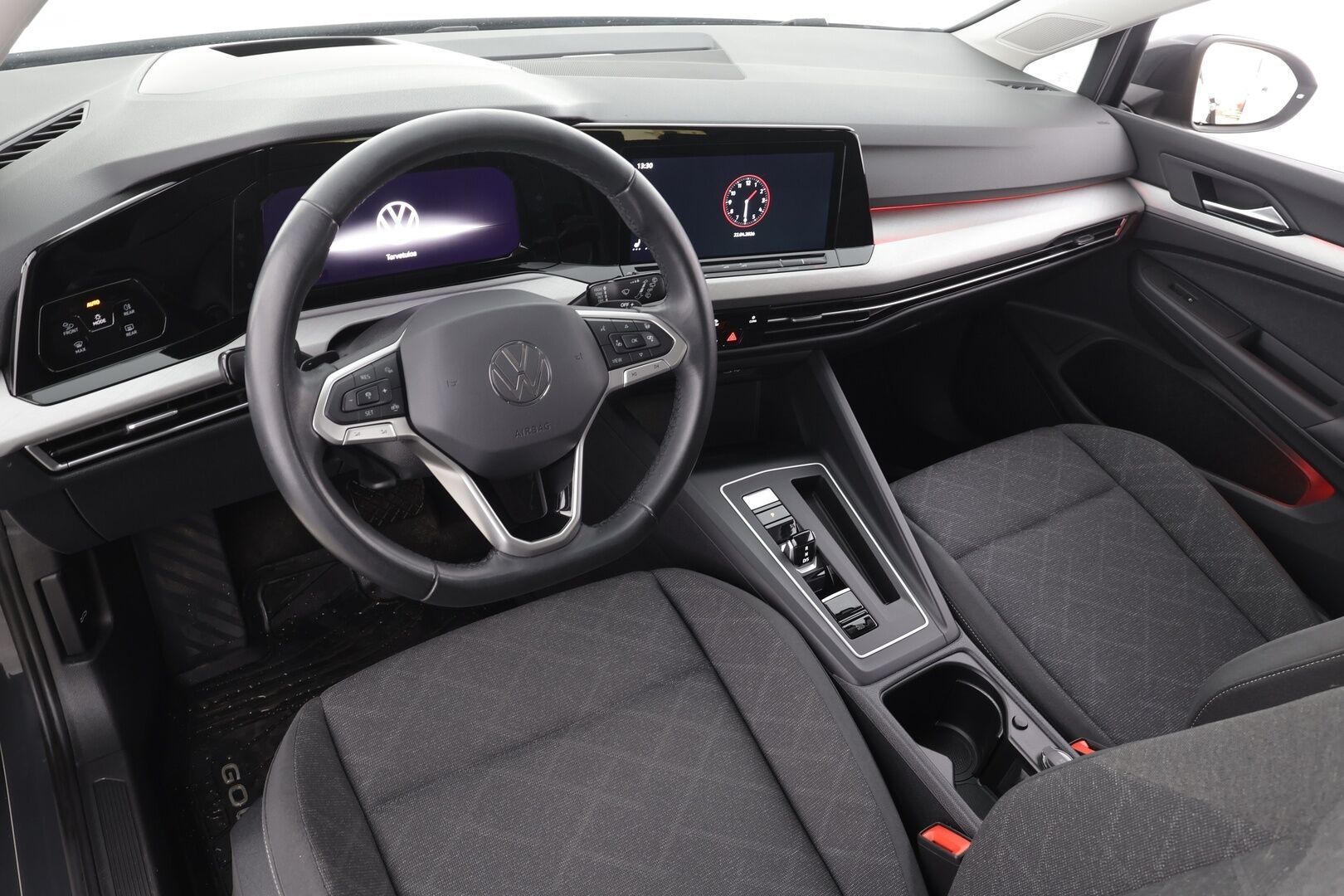 Volkswagen Golf 2023 Comfort Business 1,0 eTSI 81 kW DSG * ACC / Webasto / HUD / P.Kamera / LED / Keyless * - 1.Om Suomi-auto / Kahdet Renkaat - HULLUT AVAJAISHULINAT KORKOTARJOUS 3,29 %