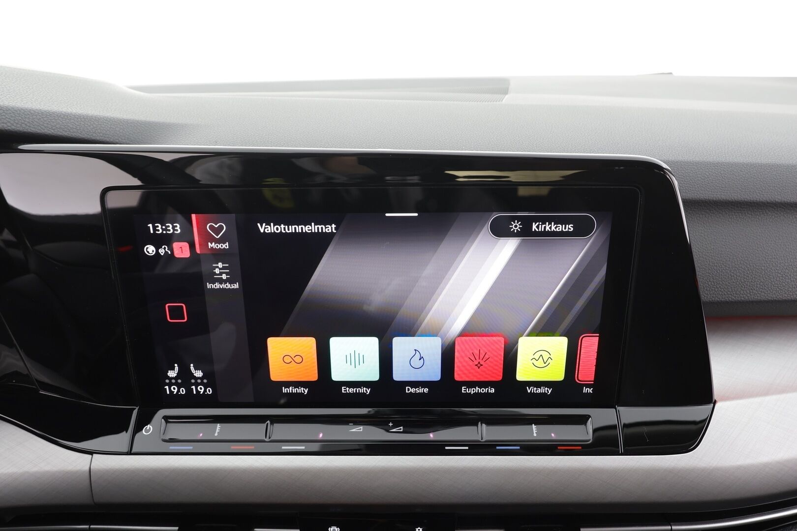 Volkswagen Golf 2023 Comfort Business 1,0 eTSI 81 kW DSG * ACC / Webasto / HUD / P.Kamera / LED / Keyless * - 1.Om Suomi-auto / Kahdet Renkaat - HULLUT AVAJAISHULINAT KORKOTARJOUS 3,29 %