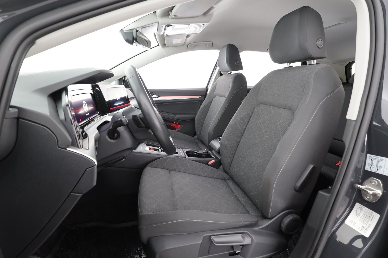 Volkswagen Golf 2023 Comfort Business 1,0 eTSI 81 kW DSG * ACC / Webasto / HUD / P.Kamera / LED / Keyless * - 1.Om Suomi-auto / Kahdet Renkaat - HULLUT AVAJAISHULINAT KORKOTARJOUS 3,29 %