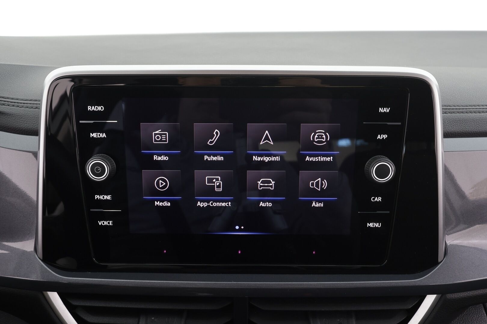 Volkswagen T-Roc 2023 Style Business 1,5 TSI EVO 110 kW DSG * Webasto / ACC / LED / P.tutkat / Digimittaristo / Kaistavahti * - 1-om Suomi-auto / Kahdet renkaat aluvanteilla 