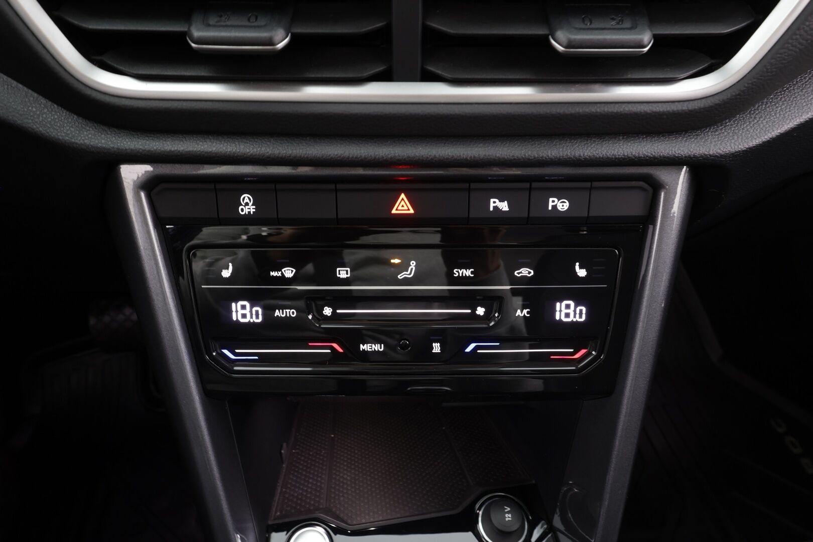 Volkswagen T-Roc 2023 Style Business 1,5 TSI EVO 110 kW DSG * Webasto / ACC / LED / P.tutkat / Digimittaristo / Kaistavahti * - 1-om Suomi-auto / Kahdet renkaat aluvanteilla 