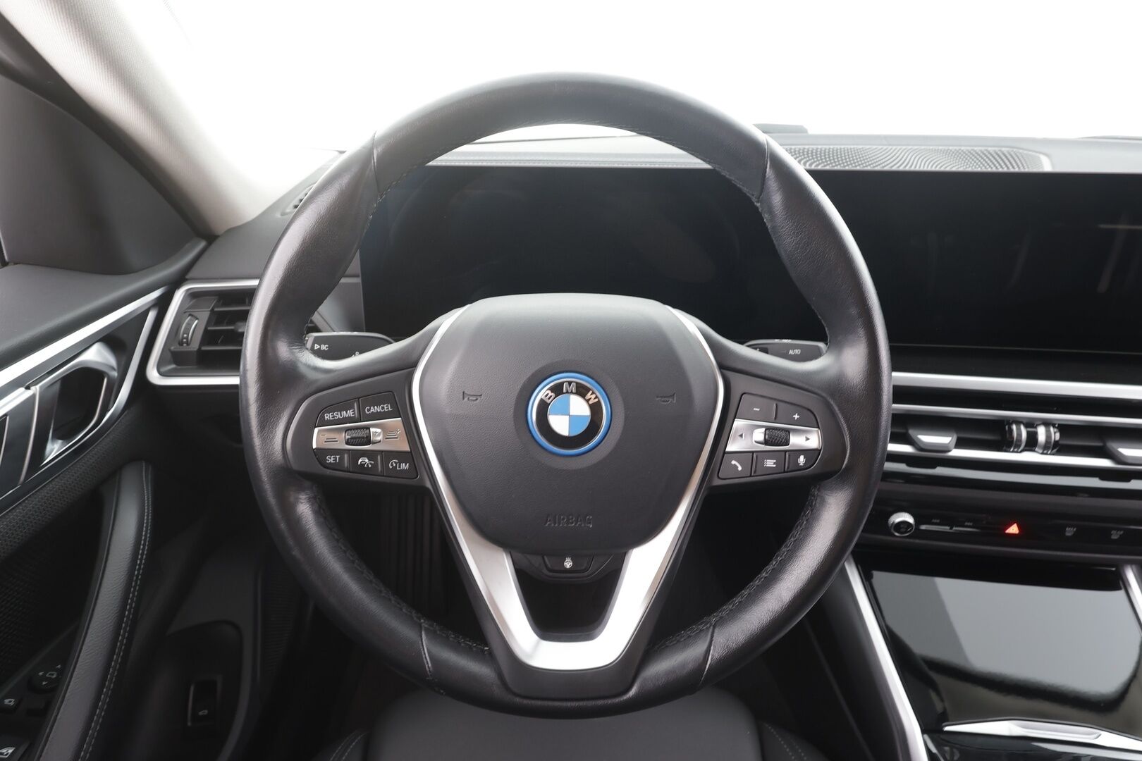 BMW i4 2024 eDrive35 - Adapt.vakkari | ILP | Sporttipenkit | Puolinahat | P.kamera | LED | Apple & Android | Akuston esilämmitys | 1-om suomiauto | ALV