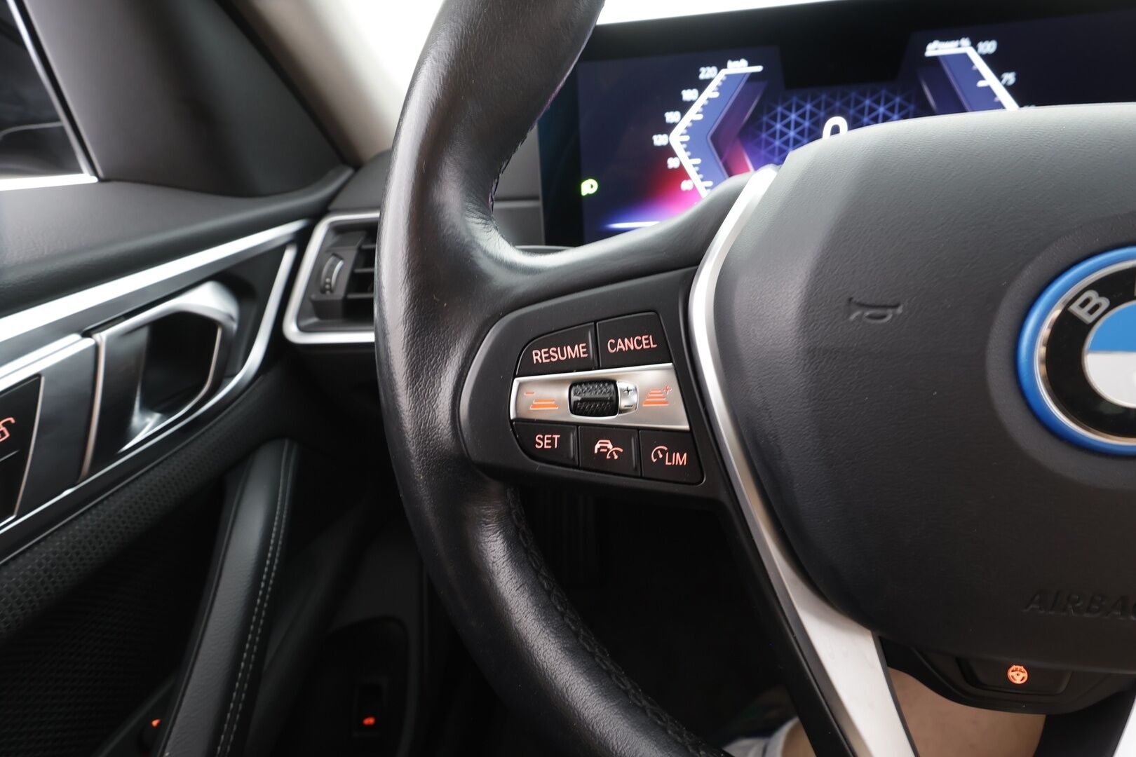 BMW i4 2024 eDrive35 - Adapt.vakkari | ILP | Sporttipenkit | Puolinahat | P.kamera | LED | Apple & Android | Akuston esilämmitys | 1-om suomiauto | ALV