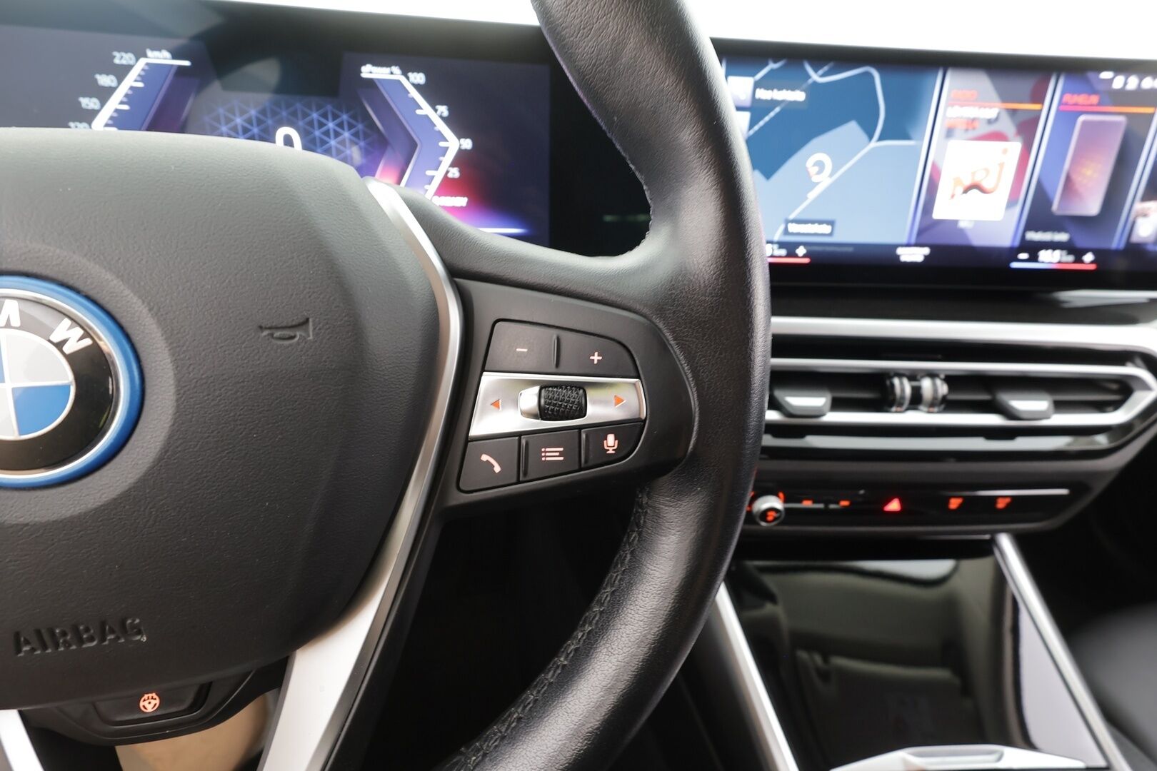 BMW i4 2024 eDrive35 - Adapt.vakkari | ILP | Sporttipenkit | Puolinahat | P.kamera | LED | Apple & Android | Akuston esilämmitys | 1-om suomiauto | ALV