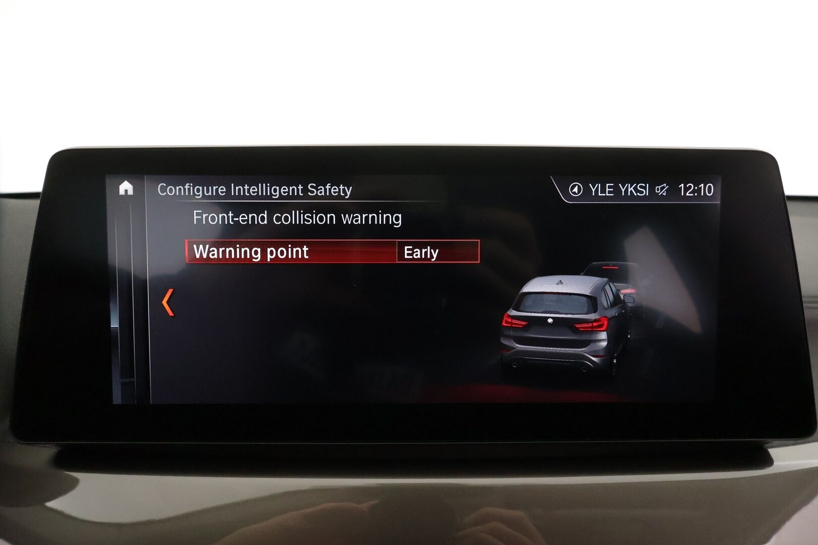 BMW X1 2021 F48 xDrive25e A Charged Edition xLine * ACC / HUD / Koukku / P.kamera / LED / Navi / Puolinahat * - Kahdet renkaat aluvanteilla