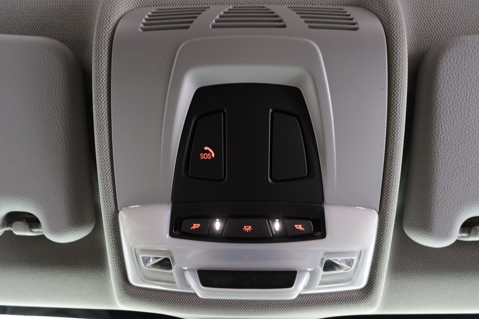 BMW X1 2021 F48 xDrive25e A Charged Edition xLine * ACC / HUD / Koukku / P.kamera / LED / Navi / Puolinahat * - Kahdet renkaat aluvanteilla