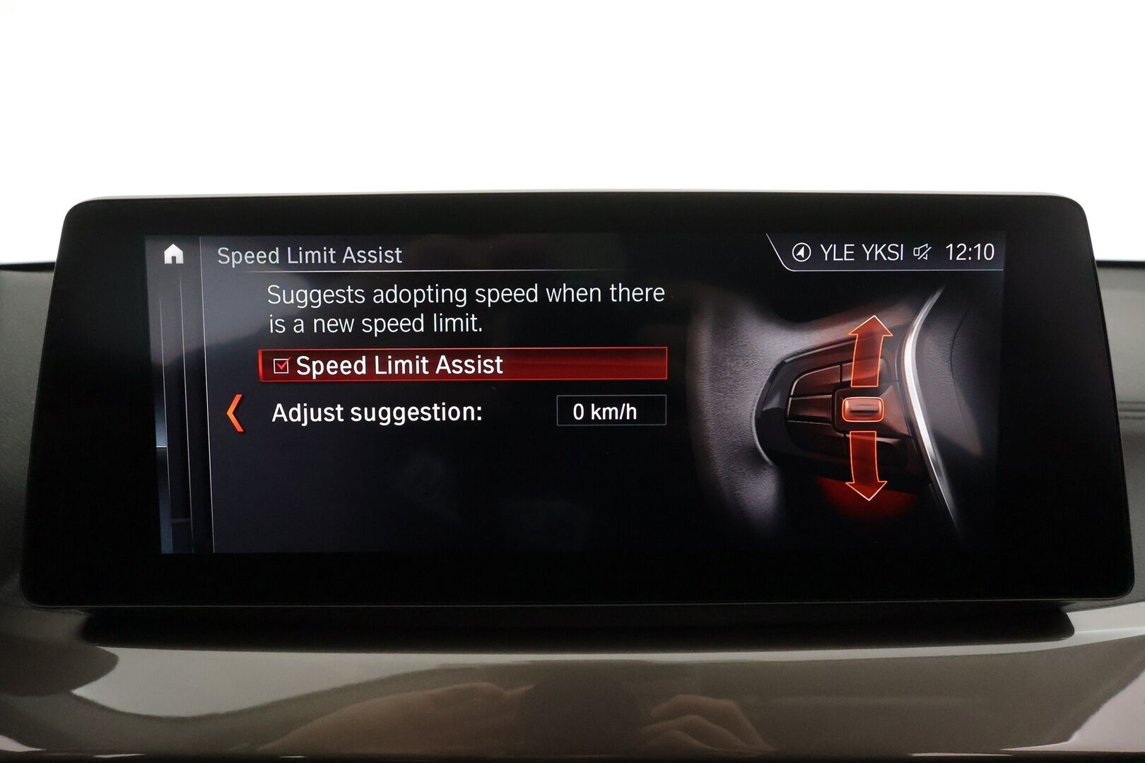 BMW X1 2021 F48 xDrive25e A Charged Edition xLine * ACC / HUD / Koukku / P.kamera / LED / Navi / Puolinahat * - Kahdet renkaat aluvanteilla