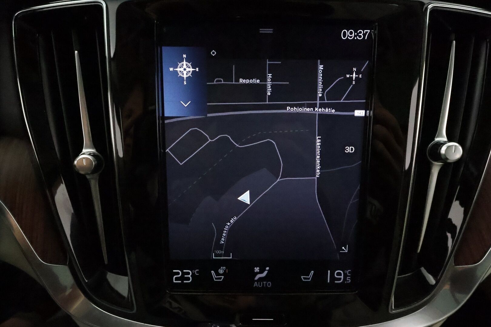 Volvo V60 2020 T8 TwE AWD Inscription aut *ACC / Panorama / Muistipenkki / Webasto / Koukku / Full LED / Navi / Vaaleat nahat / BLIS* - Kahdet renkaat Volvon vanteilla / Merkkihuollettu / Viimeisin huolto 78tkm!