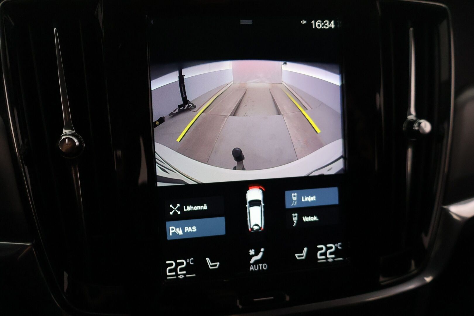 Volvo V90 2020 10.4kWh, T8 AWD Momentum - * Jakohihna tehty | KeyLessGo | Adapt. vakionopeudensäädin | Volvo On Call *