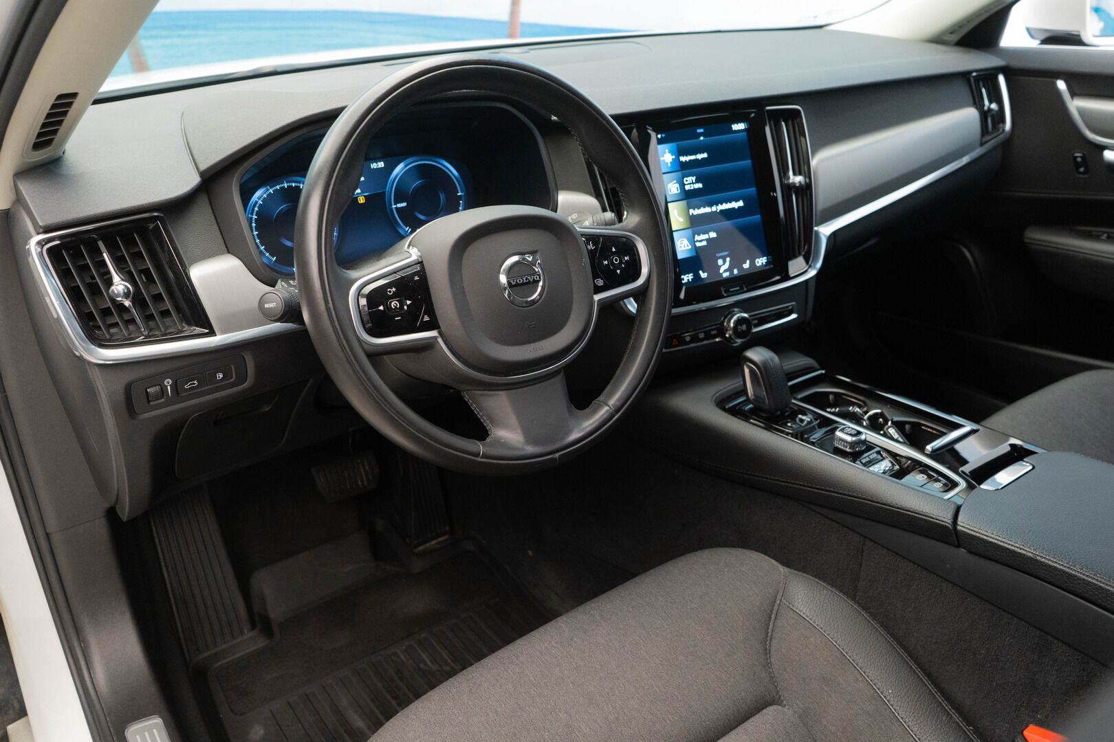 Volvo V90 2020 T8 TwE AWD Momentum Aut. *Puolinahat / Koukku / Kamera / VOC* - KAHDET RENKAAT/ JAKOHIHNA TEHTY - HULLUT AVAJAISHULINAT KORKOTARJOUS 3,29 %