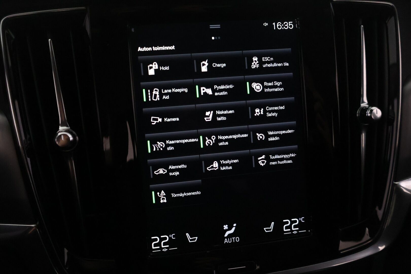 Volvo V90 2020 10.4kWh, T8 AWD Momentum - * Jakohihna tehty | KeyLessGo | Adapt. vakionopeudensäädin | Volvo On Call *