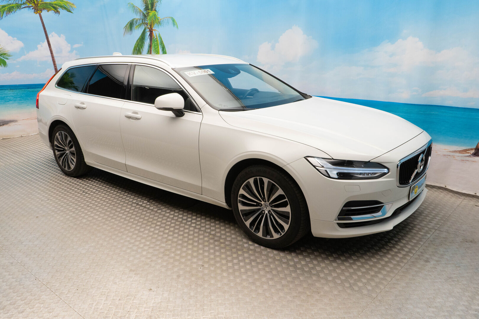 Volvo V90 2020 T8 TwE AWD Momentum Aut. *Puolinahat / Koukku / Kamera / VOC* - KAHDET RENKAAT/ JAKOHIHNA TEHTY - HULLUT AVAJAISHULINAT KORKOTARJOUS 3,29 %
