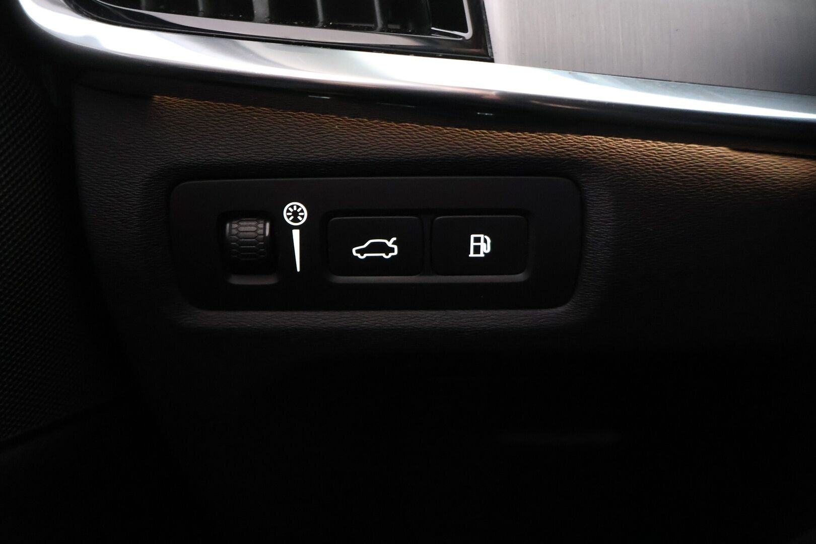 Volvo V90 2020 10.4kWh, T8 AWD Momentum - * Jakohihna tehty | KeyLessGo | Adapt. vakionopeudensäädin | Volvo On Call *