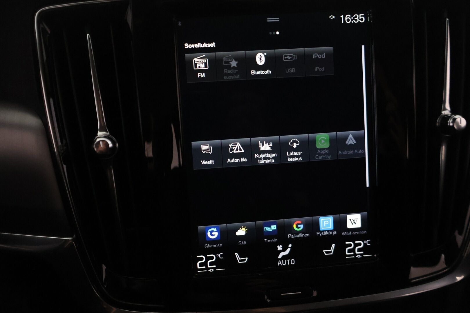 Volvo V90 2020 10.4kWh, T8 AWD Momentum - * Jakohihna tehty | KeyLessGo | Adapt. vakionopeudensäädin | Volvo On Call *