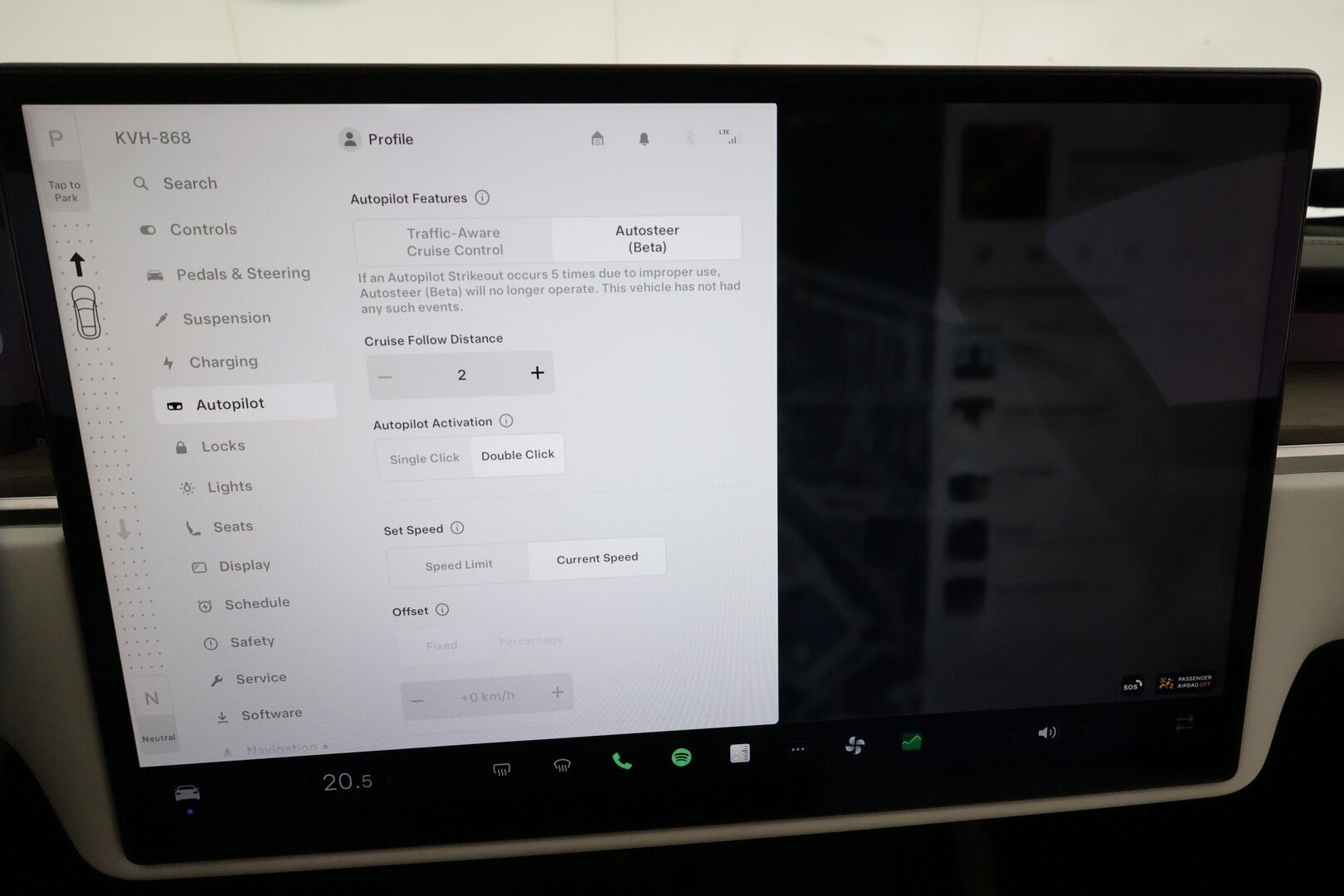 Tesla Model S 2023 Long Range **Valkoinen sisusta / HW4 / Lämpöpumppu / Lasikatto / Matrix-LED / Adapt.Vakkari / P.Kamera / Muistipenkki / Ilma-alusta / Keyless** - 2,99 % KORKOTARJOUS TÄHÄN AUTOON - 1-omisteinen Suomi-auto / 2x Latauskaapelit / Kahdet renkaat