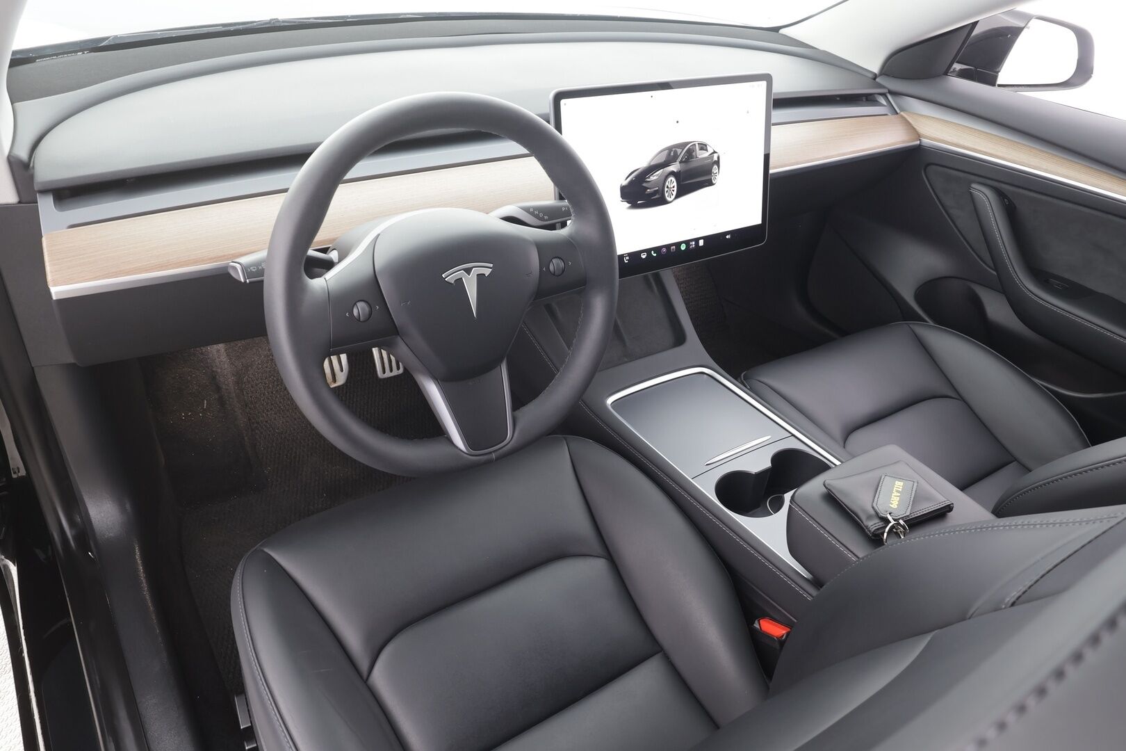 Tesla Model 3 2023 Performance - 1-OM Suomiauto | ACC | ILP | Ryzen | Matrix | Lasikatto | Premium audio | Sähkönahat | Muistipenkki | Track mode | Autosteer