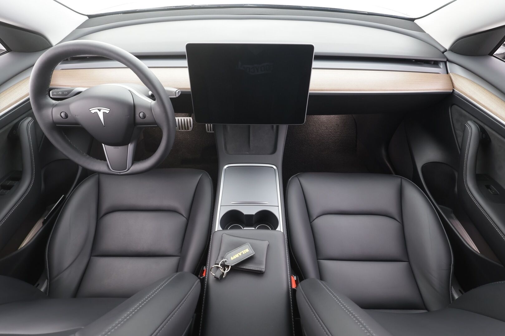 Tesla Model 3 2023 Performance - 1-OM Suomiauto | ACC | ILP | Ryzen | Matrix | Lasikatto | Premium audio | Sähkönahat | Muistipenkki | Track mode | Autosteer