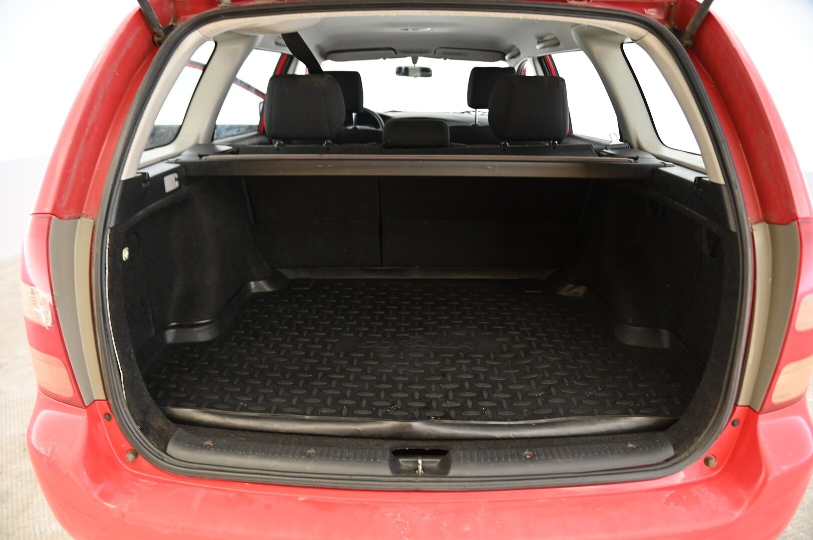 Toyota Corolla 2002 5D COROLLA STW 1.4-ZZE120L *Myydään Huutokaupat.com*