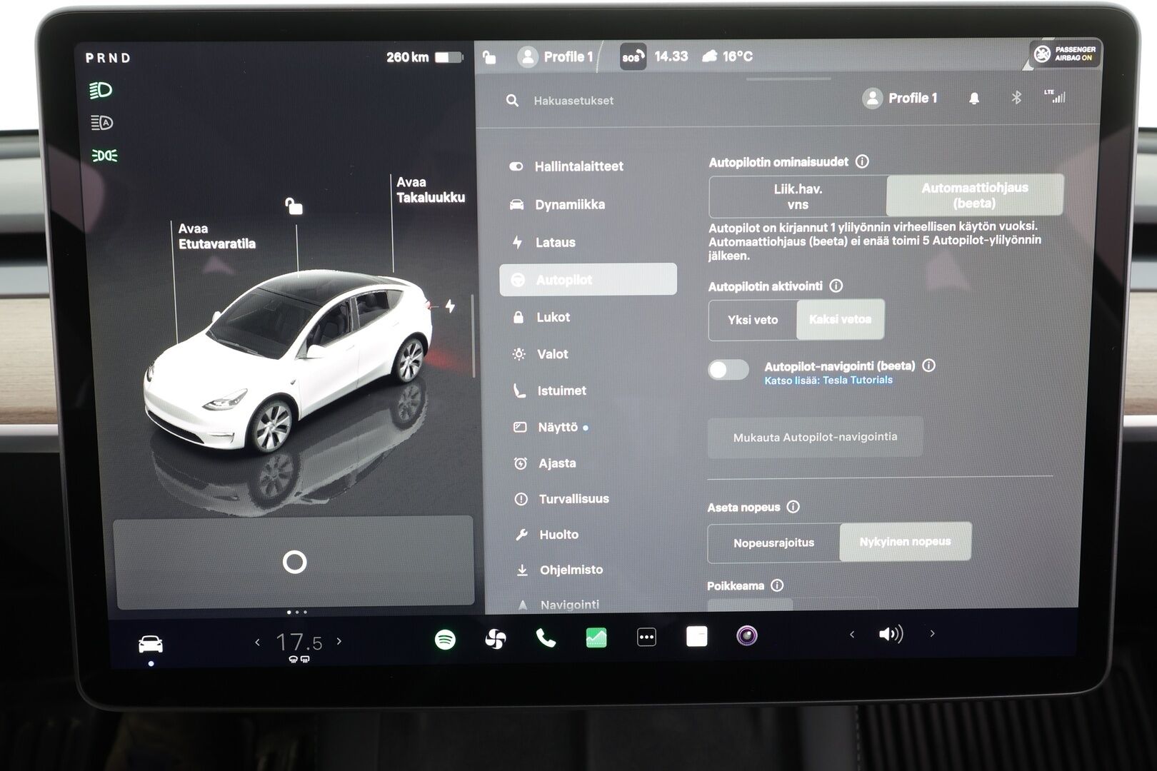 Tesla Model Y 2023 Long Range * EAP / Koukku / ILP / Lasikatto / Matrix-LED / P.kamera / Premium Audio / Muistipenkki / Navi * - Suomi-auto / Akku kuntotarkastettu SoH 95% / 2x Latauskaapelit / Kahdet renkaat