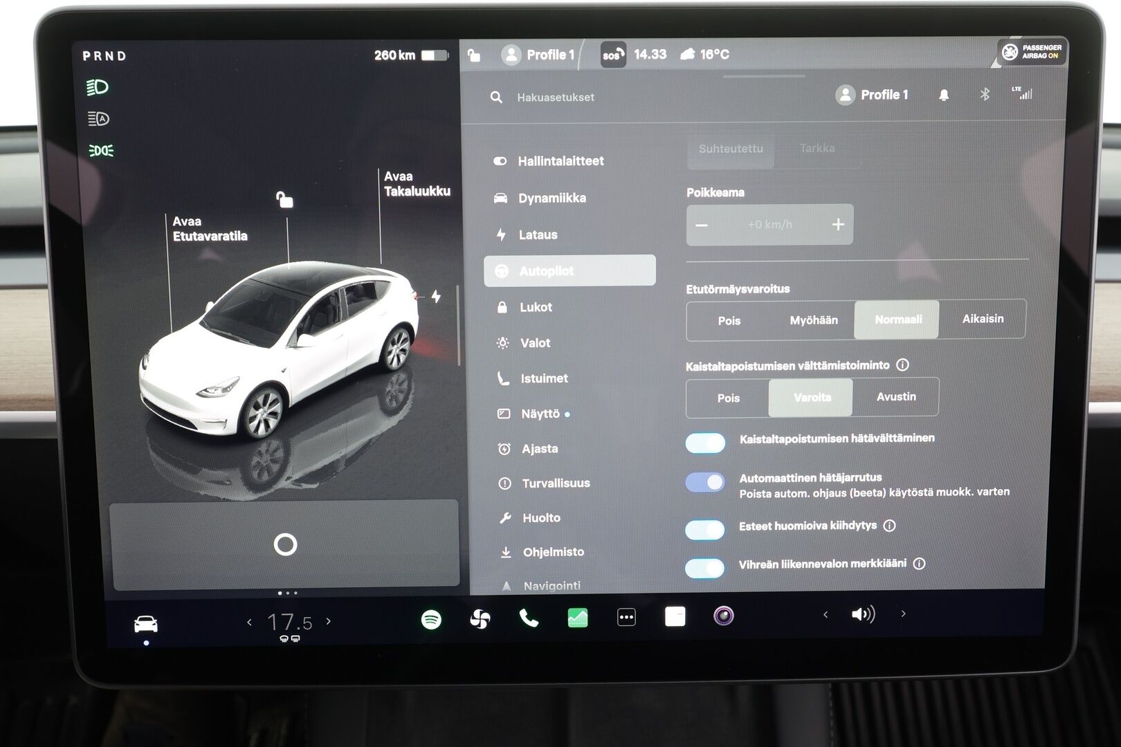Tesla Model Y 2023 Long Range * EAP / Koukku / ILP / Lasikatto / Matrix-LED / P.kamera / Premium Audio / Muistipenkki / Navi * - Suomi-auto / Akku kuntotarkastettu SoH 95% / 2x Latauskaapelit / Kahdet renkaat