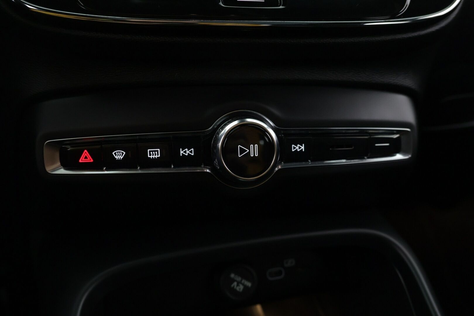 Volvo XC40 2023 Recharge Twin Ultimate aut - ACC | ILP | H/K | Muistipenkki | 360° kamera | Koukku | Panorama