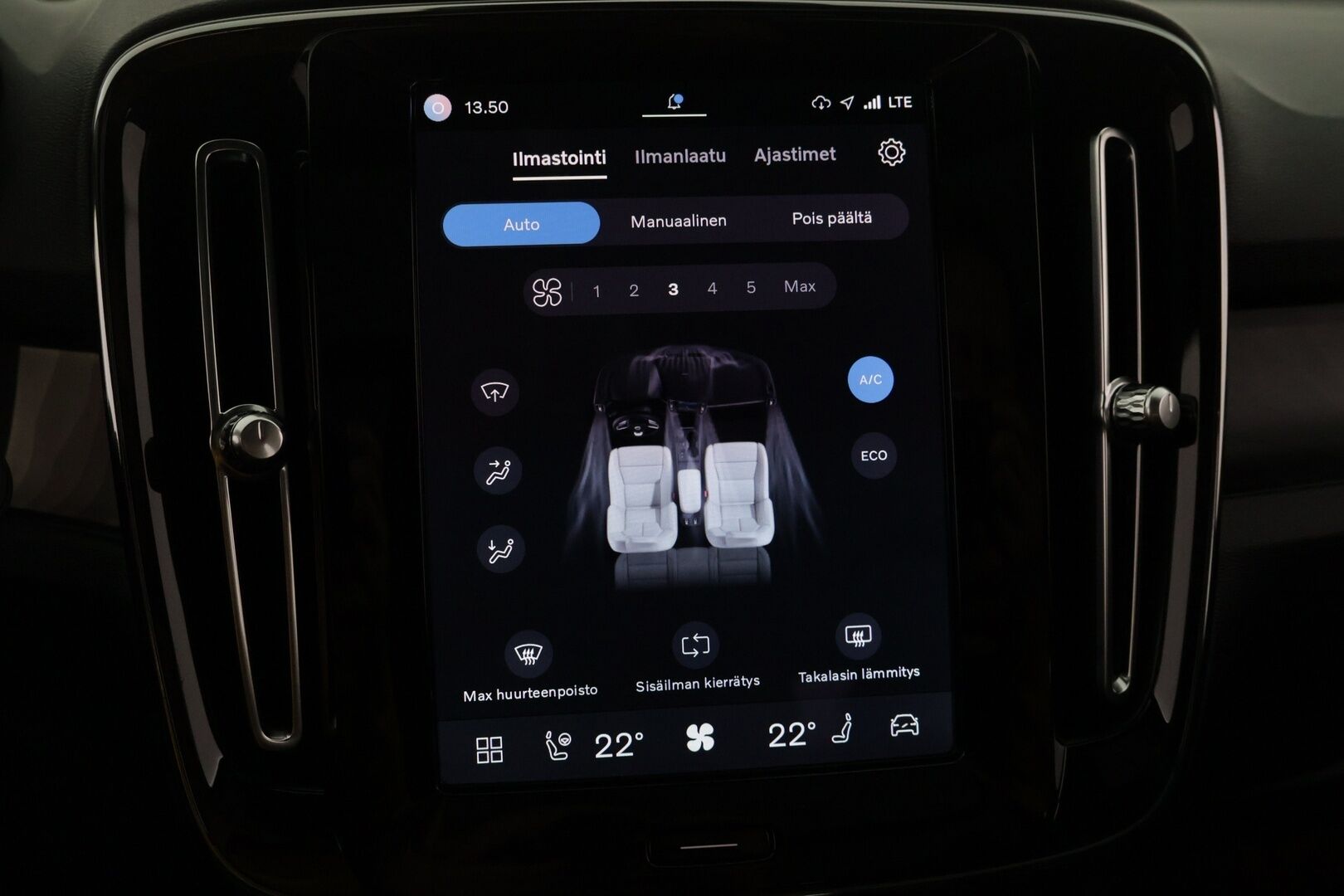 Volvo XC40 2023 Recharge Twin Ultimate aut - ACC | ILP | H/K | Muistipenkki | 360° kamera | Koukku | Panorama