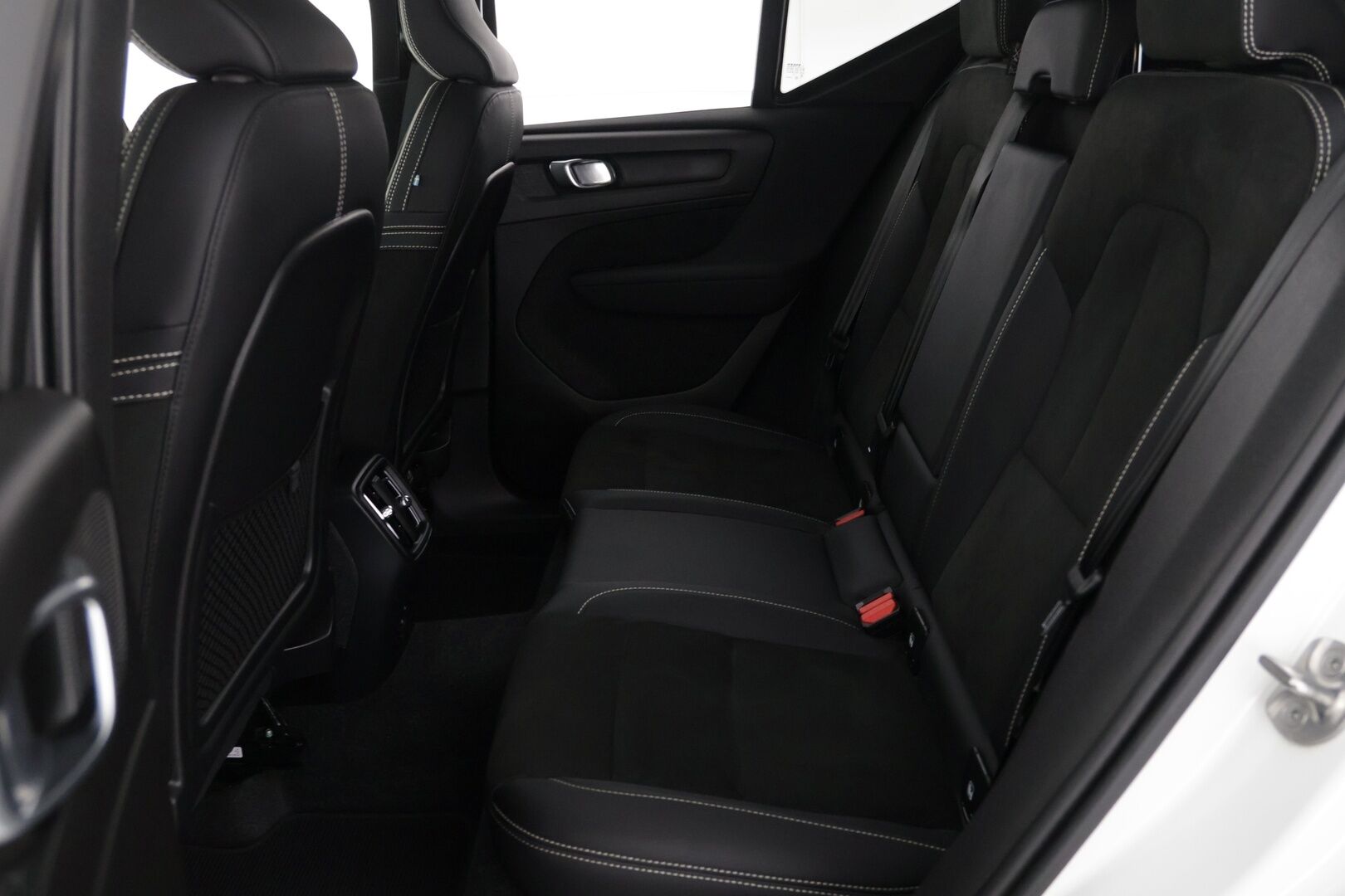 Volvo XC40 2023 Recharge Twin Ultimate aut - ACC | ILP | H/K | Muistipenkki | 360° kamera | Koukku | Panorama