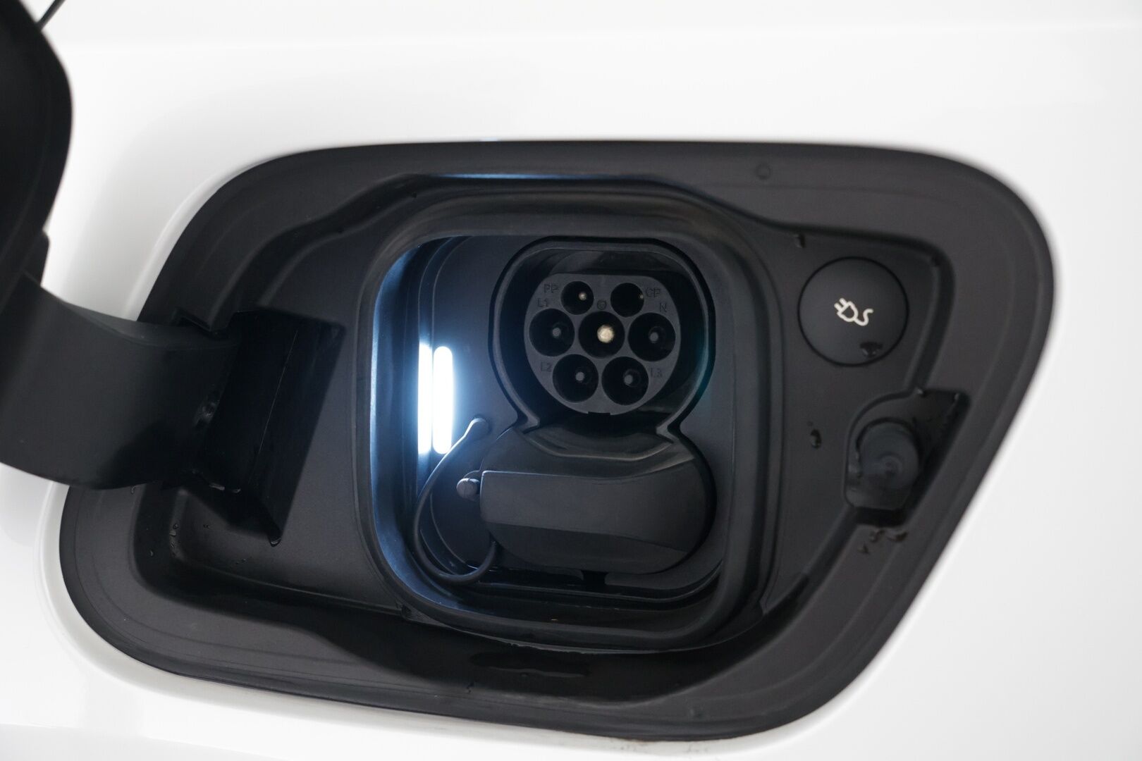Volvo XC40 2023 Recharge Twin Ultimate aut - ACC | ILP | H/K | Muistipenkki | 360° kamera | Koukku | Panorama
