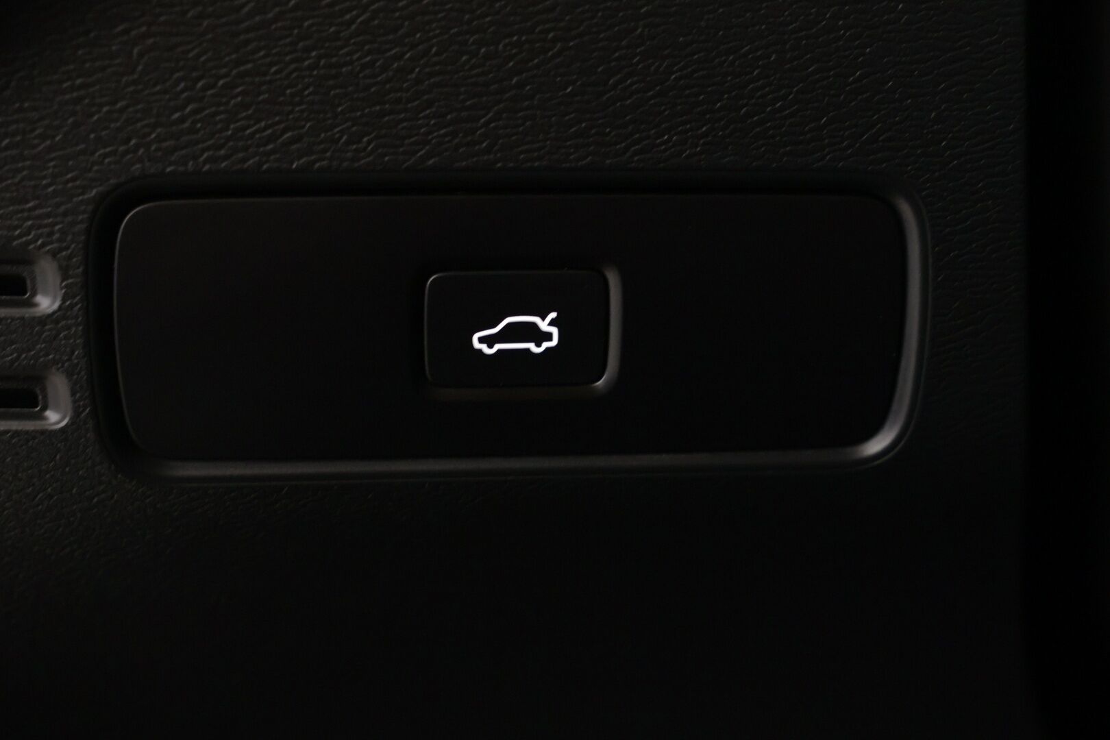Volvo XC40 2023 Recharge Twin Ultimate aut - ACC | ILP | H/K | Muistipenkki | 360° kamera | Koukku | Panorama