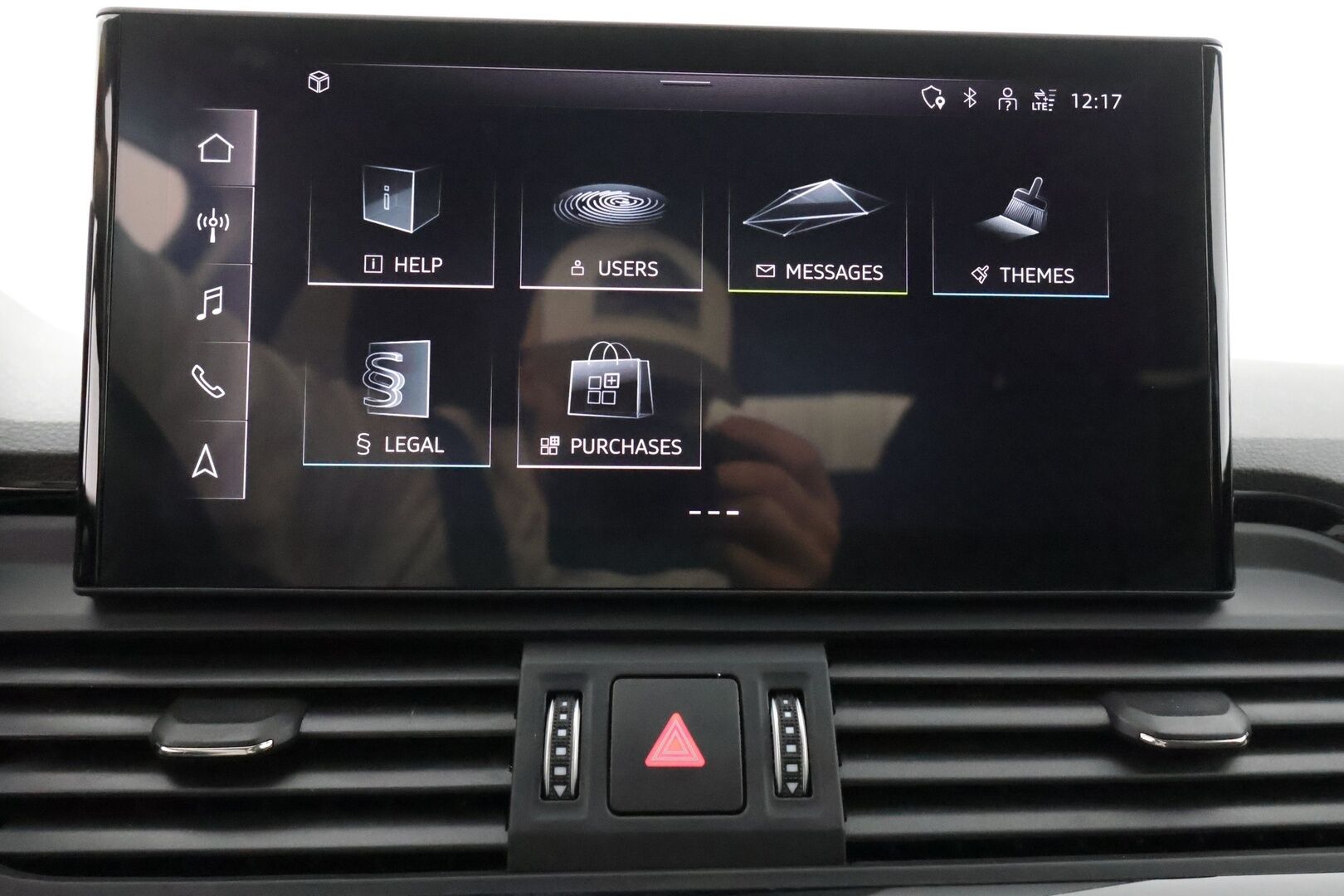 Audi Q5 2023 Progress 50 TFSI e 220 kW quattro S tronic - 3,99 % KORKOTARJOUS TÄHÄN AUTOON - 1-om. Suomi-auto / Adapt.Vakkari / P-kamera / Matrix LED / Koukku / Sporttipenkit / Apple&Android
