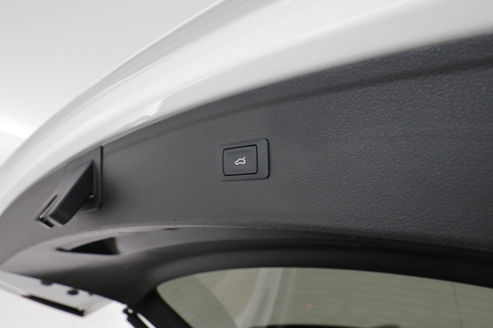 Audi Q5 2023 Progress 50 TFSI e 220 kW quattro S tronic - 3,99 % KORKOTARJOUS TÄHÄN AUTOON - 1-om. Suomi-auto / Adapt.Vakkari / P-kamera / Matrix LED / Koukku / Sporttipenkit / Apple&Android